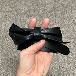 Vintage Black Leather Bow Belt in new condition